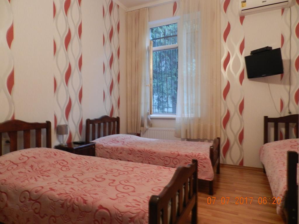 Room 404 Guest House Tbilisi Bagian luar foto